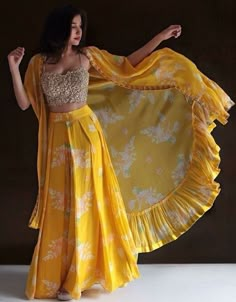 Orang India, Haldi Ceremony Outfit, Haldi Dress, Ceremony Outfit, Function Dresses, Haldi Outfits, Haldi Outfit, Shrug For Dresses