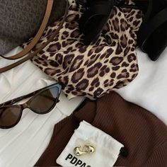 White And Brown Aesthetic, Animal Print Aesthetic, Brown Vibe, Leopard Clothes, Leopard Aesthetic, Leopard Outfit, Brown Theme, Leopard Style