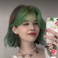 Short Hairstyle Dye Ideas, Hairdye Ideas Green, Hot Hair Dye Ideas, Hair Dye Ideas Solid Color, Tiktok Hair Color Ideas, Colorful Brown Hair, Hair Dye Inspiration Short Hair, Brown Hair Green Money Piece, Short Hairstyle Women Dyed