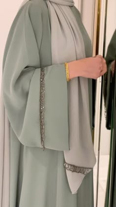 Abaya Designs Pattern, Abayas Collection, Burkha Designs, Simple Abaya, Abaya Outfit, Popular Clothing Styles