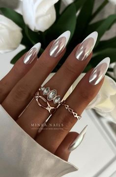 Chrome And Cat Eye Nails, White Cat Eye Nails, Unghie Sfumate, Chrome Nails Designs, Eye Nails, Colorful Nails, French Acrylic Nails, Metallic Nails, Neutral Nails