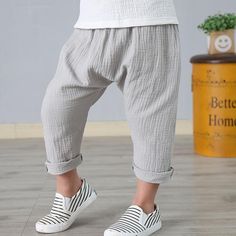 Kids Pants Boys, Harem Pants Fashion, Linen Harem Pants, Cropped Linen Trousers, Baby Boy Pants, Baby Pants, Kids Pants, Pleated Pants, Ankle Length Pants