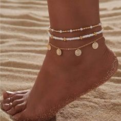 Cute Ankle Bracelets, Cute Jewelry Aesthetic, Anklet Outfit, Anklet Aesthetic, Aesthetic Anklets, Summer Jewlery, Anklet Stack, Anklet Ideas, Different Bracelets