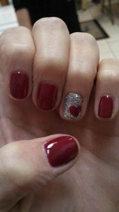 Valentine's Day Nail Art designs for 2015 is especially for those who are planning to do something different on this Valentines Day. Nail art Fingernail Designs, Valentine Nail Art, Nail Designs Valentines, Red Nail, Fancy Nails, Creative Nails, Valentine's Day Nails, Valentines Nails, Love Nails