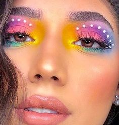 80s Eye Makeup, Rainbow Eye Makeup, Pride Makeup, Korean Eye Makeup, Rave Makeup, Face Makeup Tips, Glam Makeup Look, Eye Makeup Brushes