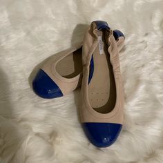 Women’s Never Worn Geox Flats, Comes With Original Protective Dust Bag. No Trades/No Holds/No Extra Pics Thank You So Much For Visiting My Closet White Slip On Shoes, Geox Shoes, Blue Loafers, Fabric Shoes, Leather Slip On Shoes, Brown Flats, Open Toe Shoes, Pointed Toe Flats, Suede Loafers