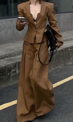 Mode Hippie, Moda Vintage, Style Mistakes, Wide Pants, Suit Fashion, Looks Style