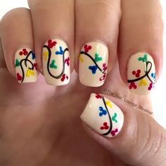 Christmas Party Nails, Disney Christmas Nails, Disney Nail Designs, Mickey Mouse Nails, Mickey Nails, Holiday Nails Christmas, Christmas Mickey, Very Merry Christmas Party, Nail Art Disney