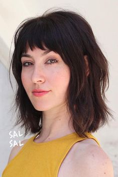 Medium Haircut With Baby Bangs #haircutswithbangs #haircuts #mediumhaircut Baby Bangs, Medium Curly Hair Styles, Hair With Bangs, Peinados Fáciles Para Cabello Corto, Haircut For Thick Hair, Short Hair With Bangs, Haircuts With Bangs, Medium Hair Cuts, Medium Length Hair Cuts