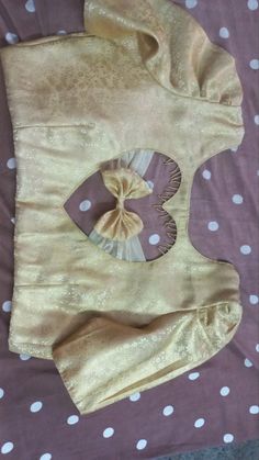 Neck Designs For Blouse, Back Neck Designs For Blouses, Golden Blouse, Heart Blouse, Blouse Back Neck Designs, Fashion Blouses, Back Neck Designs, Blouse Neck, Blouse Neck Designs