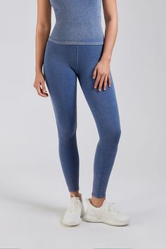 Lightweight Comfort: Feel like you're wearing a second skin with our ultra-light Seamless Wash Denim Leggings, crafted for ultimate comfort and breathability during any activity. Flattering Fit: Engineered with a scoop neckline and racerback design, these denim leggings provide light-to-medium support and flatter every figure with their unique fit. Versatile Style: Perfect for studio and streetwear, these high waist denim leggings offer a seamless transition from yoga class to casual outings, en Second Skin Bra, Unique Fits, High Waist Denim, Seamless Transition, Denim Leggings, Black Xs, Seamless Leggings, Yoga Class, High Waisted Denim