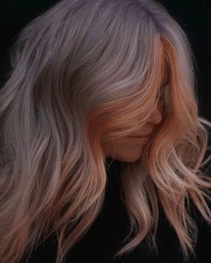 14 '90s-Inspired Chunky Money Piece Formulas - Behindthechair.com Chunky Money Piece, Money Piece Hair, Split Dyed Hair, Edgy Hair, Hair Color And Cut, Hair Dye Colors, Hair Inspiration Color, Hair Inspo Color