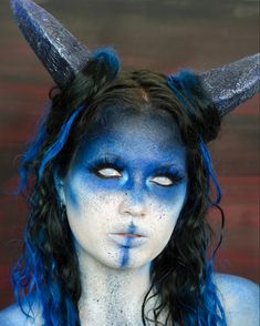 Makeup - blue - makeup blue - Bodypainting - halloween - aquacolor - halloween makeup Blue Demon Makeup, Blue Face Makeup Halloween, Wendigo Makeup, Blue Witch Makeup, Galaxy Makeup Looks, Water Demon, Makeup Witch