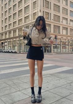 Diva Aesthetic, Ig Baddie, Skirt Outfit Fall, Light Feminine, Fashion Bella, Dope Fits, Outfit Invierno, Fall Inspo