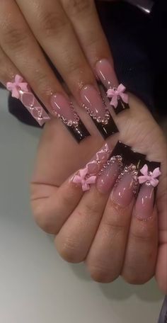 Brown Acrylics, Fake Nails Designs, Girly Acrylic Nails, Cute Acrylic Nail Designs, Hello Kitty Nails, Dope Nail Designs, Pretty Gel Nails, Acrylic Nails Coffin Pink, Black Nail Designs