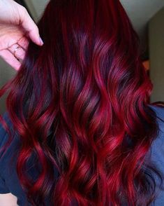 Red And Black Hair Color, Black Hair Color Ideas, Black Hair Products, Vibrant Red Hair, Wine Hair Color, Black Red Hair