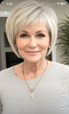 Blonde Highlights Short Hair, Latest Bob Hairstyles, Blonde Bob Haircut, Short Hair Highlights, Short Silver Hair, Short Hair Images