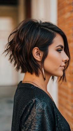 Dark Fall Hair Colors for Brunettes Long with Subtle Caramel Highlights 🍯 Brunettes Fall Hair Color, Dark Fall Hair Color Ideas Short, Burnett Hair With Dimension, Short Hair Styles For Women In Their 30s, Fall Inspired Hair Color Brunettes, Short Hair For Brunettes, Dark Short Bob Hairstyles, Deminsional Brunette Hair Short, Dark Hair With Highlights Short