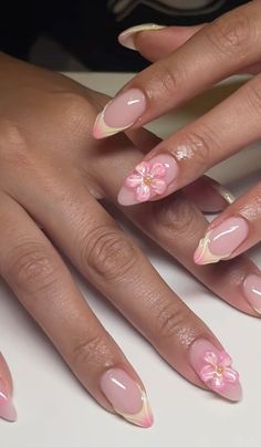 #nails #summernails #summernaildesigns #nailart #inspolook #inspiration Almond Acrylic Nails Designs, Ring Finger Nails, 3d Flower Nails, Pink Acrylic Nails, Classy Nails, Pretty Acrylic Nails, Floral Nails