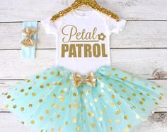 Petal Patrol Flower Girl Shirt Flower Girl by BabySquishyCheeks Girls Birthday Outfit, Flower Girl Outfit, 2nd Birthday Outfit, Outfit Birthday, Birthday Tutu Outfit, Sister Outfits, Pregnancy Announcement Shirt