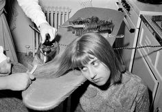 Vintage Hair Salons, School Beauty, Vintage Versace, Hair Straighteners, Beauty School, Halloween Hair, Max Factor, How To Iron Clothes, Teen Hairstyles