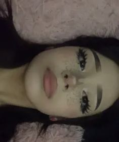 Baddie Makeup No Lashes, Makeup Ideas Y2k Grunge, Puppy Liner, Skincare Ideas, Scene Makeup, Doll Eye Makeup