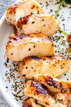 Juicy Stove Top Chicken Breasts - Tried and true method for preparing the most tender and juicy chicken breasts right on the stove top. These are the BEST pan-seared chicken breasts exploding with flavor, and they are ready in just around 15 minutes! #chickenrecipes #dinnerideas #easyrecipes via @diethood How To Cook Chicken On The Stove, Chicken Breast Recipes Stove Top, Stove Top Chicken Recipes, Stove Top Chicken Breast Recipes, Recipes Stove Top, Chicken Recipes Juicy, Dorm Recipes, Stove Top Chicken Breast, Chicken Thights Recipes