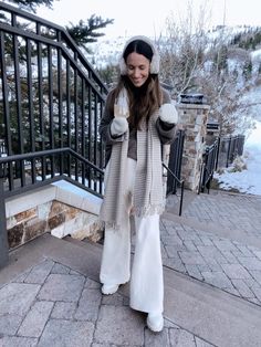 Itsy Bitsy Indulgences8 Ways I’m Wearing Sweater Pants This Winter Ugg Mini Boots, Eight Ball, Duster Cardigan Sweater, Practical Fashion, Lug Sole Boots, Outfit Plan, Style Winter, Winter Clothing, Oversized Cardigan