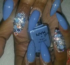 Love The Nails Ladies French Nails Glitter, Bday Nails, Sweet Nails, Fab Nails, Nail Decor, Braiding Styles, Pan African, Nails Stiletto, Nail Candy