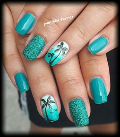 Turquoise Short Nails Designs, Palm Trees Nails Design, Tropical Dip Nail Designs, Bright Summer Nails With Glitter, Blue Nails With Palm Tree, Beach Themed Nails Easy, Vacation Nails Turquoise, Beach Vac Nails, Hawaii Gel Nails Ideas