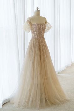 A-Line Tulle Beaded Long Prom Dress Prom Dress Champagne, Evening Dress Outfit, Prom Dress Beaded, Beaded Sleeves, Gold Prom Dress, Wedding Dresses Uk, Gold Prom, Gold Prom Dresses, Dress Champagne