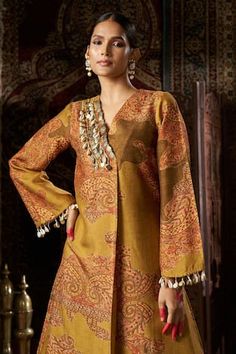 Gold kurta featuring collage print with shell and coin embellishment. Paired with a pant. - Aza Fashions Pant Women, Straight Kurta, Kurta With Pants, Print Collage, Coin, Pants For Women