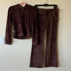 New Flirtie Brand 2-Piece Velour Tracksuit (Brown) Juniors Size Small. This Stylish Tracksuit Has Sequin Details On The Hoodie At The Sides And At The Front Pockets And On The Pants At The Pockets. Hoodie Has Full Zip Closure And Pants Have Drawstring Waist. Machine Washable. Both Are New With Tags. Pet Free, Smoke Free Home. Brown Juicy Couture Tracksuit, Outfit Pieces, Juicy Couture Tracksuit, Velour Tracksuit, Track Suit, Christmas 2024, Juicy Couture, Track Pants, Drawstring Waist