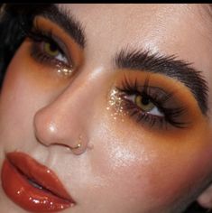 Spooky Makeup Looks, Grungy Makeup, Chocolate Makeup, Eyeshadow Inspiration, Spooky Makeup, Piercing Eyes, Girly Makeup, Face Charts