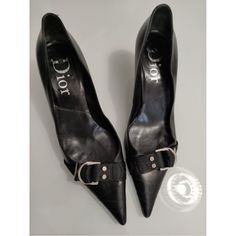 Vintage Dior Pumps In Beautiful Condition. Size 40 Or Us9.5 Kitten Hill 7sm Length 26sm Dior Kitten Heels, Heels Dior, Dior Pumps, Dior Shoes, Vintage Dior, Women's Pumps, Shoes Women Heels, Christian Dior, Kitten Heels