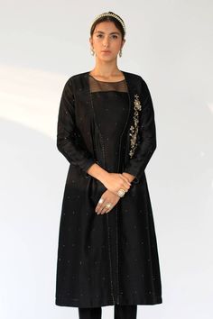 Buy Black Chanderi Round Jacket And Pant Set For Women by Shikha Mehta Online at Aza Fashions. Elegant Festive Pant Set For Reception, Elegant Pant Set With Resham Embroidery, Festive Party Sets With Set-in Sleeves, Elegant Palazzo Set With Floral Embroidery For Party, Elegant Floral Embroidered Palazzo Set For Party, Elegant Floral Embroidery Palazzo Set For Party, Elegant Party Palazzo Set With Floral Embroidery, Elegant Pant Set With Zari Work For Reception, Festive Raw Silk Evening Set