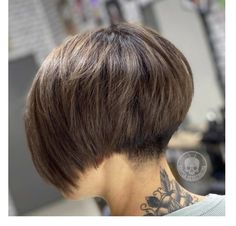 Bob Ideas, Fun Hairstyles, Hair Adviser, Bob Haircut For Fine Hair, Short Hair Trends, Short Hair Undercut