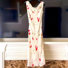 Nwot. Never Worn. In Love With This Dress But I’m Now 3 Sizes Larger Lovely Feminine Dress #Semi-Formal #Summer Wedding #Garden Party #Dinner Date #Cocktails Red Blooms, Olive Green Leaves On Ivory. Subtle Tiny Sequins Only On Front Bodice Photo#10 Flowing Skirt Yet Form Fitting Silhouette. Falls Below Knee Semi-Cowl Neck Fully Lined Approximate Measurements Shown On Last Photos Please Ask For Needed Information Or Photos Before Purchase. Thank You For Stopping By Fitted Sleeveless Silk Dress In White, White Sleeveless Lined Maxi Dress, White Silk Dress For Spring, White Fitted Sleeveless Dress With Floral Print, White Fitted Sleeveless Maxi Dress, Fitted White Sleeveless Maxi Dress, Casual White Silk Dress, Flowing Skirt, Floral Sleeveless