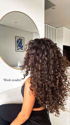 Types Of Layers For Curly Hair, Hair Colour For Curly Hair, Face Framing Curls, Long Layered Curly Hair Face Framing, Brunette Curls, Long Layered Curly Hair, Layered Curly Haircuts, Curly Hair Cut