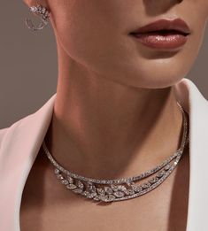 Privacy Is Luxury, Saphire Jewelry, Simple Necklace Designs, Diamond Brooches, Beautiful Jewelry Diamonds, Heavy Necklace, Elegant Choker, Expensive Jewelry Luxury, Jewelry Catalog