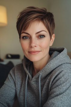 35+ Gorgeous Short Haircuts for Women Over 40 That You Need to See in – CreativeBooster Edgy Pixie Haircuts Undercut, Pixie With Undercut, Toned Highlights, Modern Short Haircuts, Classic Pixie