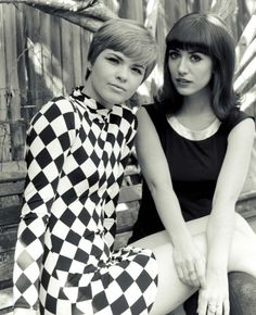 Mod Girl 60s, Mod 60s Fashion, 60s Mod Fashion, Mod Look, Girls Black Dress, Mod Girl, Fashion 1960s, 60s Mod