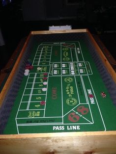 a game table that is made to look like a roule - n - dice