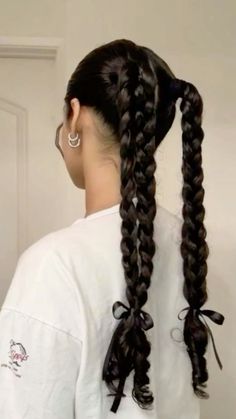 Braid hair style inspo, braids inspo, hair inspo, hair style ideas y2k hair Κούρεμα Bob, Pigtail Braids, Fishtail Braid, Hairdos For Curly Hair, Hair Stylist Life, Volleyball Hairstyles, Hairstyles For School