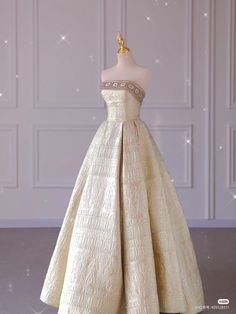 Vintage Luxury Dress, Classy Ball Gowns, Bridgerton Gown, 70s Gown, Royal Gowns, Sparkle Wedding Dress, Royal Dresses