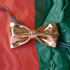 Mirror Rose Gold bow tie is handmade. Perfect for Christmas, weddings, and formal occasions. Adult Size: W5x H2.7inches (W12.8 xH7cm) Adjustable Strap fit most of the neck size from 13-22 inches (33-56cm) Bowtie & Pocket Square - Rose Gold in Mirror-like material bow tie SHIPPING For US and Canada orders, we ship from Maryland. For other countries, we ship from Hong Kong. Please note photos are taken by zoom in, so please measure the actual size above before purchase. The color might have little Rose Gold Bow Tie, Gold Pocket Square, Rose Gold Fabric, Tuxedo Bow Tie, Bow Tie For Men, Gold Glitter Bow, Gold Bow Tie, Red Bow Tie, Black Bow Tie