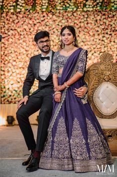 Tamilnadu Reception Dress, Couples Stage Wedding, Tamil Reception Outfit, Shadi Main Zaroor Aana, Wedding Reception Couple Dress Indian, Wedding Dresses For Couple, Wedding Reception Poses Indian, Reception Outfit For Couple, Reception Stills Couples