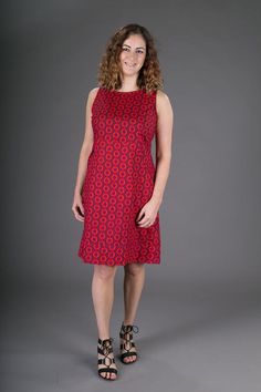 Summer Cotton Dress Red Geometric Print with Pockets * 100% Cotton* Pockets* Full Back* Funky unique print* Plain cotton border* Zip at back for easy access* Machine washable at 30°C* Our model wears a size Large and is 5'8”/176 cm tall✦Colours✦Available in different prints:https://www.etsy.com/uk/shop/AvaloniaClothing?ref=l2-shopheader-name&section_id=20600056✦Sizing✦Small - UK 8 / US 4 / EU 36Medium - UK 10 / US 6 / EU 38Large - UK 12 / US 8 / EU 40X Large - UK 14 / US 10 / EU 422XL - UK 16 / Casual Cotton Dresses With Geometric Embroidery, Red Geometric Pattern Dress For Summer, Red Summer Dress With Geometric Pattern, Multicolor Geometric Embroidered Cotton Dress, Red Geometric Pattern Summer Dress, Summer V-neck Dress With Geometric Embroidery, Summer Cotton Dress, Vibrant Print Cotton V-neck Dress, Black Harem Pants