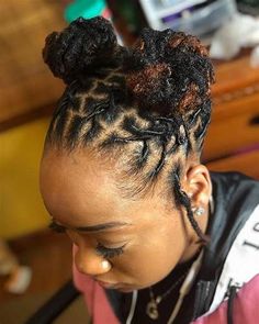 KingOfLocs on Instagram: “G O O D ☀️ M O R N I N G! Pretty petal bun ... Loc Updo Styles Short, Loc Updo Styles, Dreads Short Hair, Short Loc Styles, Loc Updo, Dread Braids, Dreads Girl