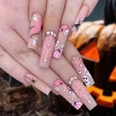 #halloween #nails #fall #nailart #spooky #nailsofinstagram #love #beauty #halloweencostume #fashion #october #photography #hair #pumpkin #nailswag #autumn #nailsonfleek #trickortreat #style #art #beautiful #travel #naildesign #photooftheday #instagood #halloweenmakeup #nailstagram #horror #naildesigns #scary Spider Nails, Nails Pumpkin, Monster Nails, Green Spider, Nail Short, Red Halloween, Holloween Nails, Press On Nails Long